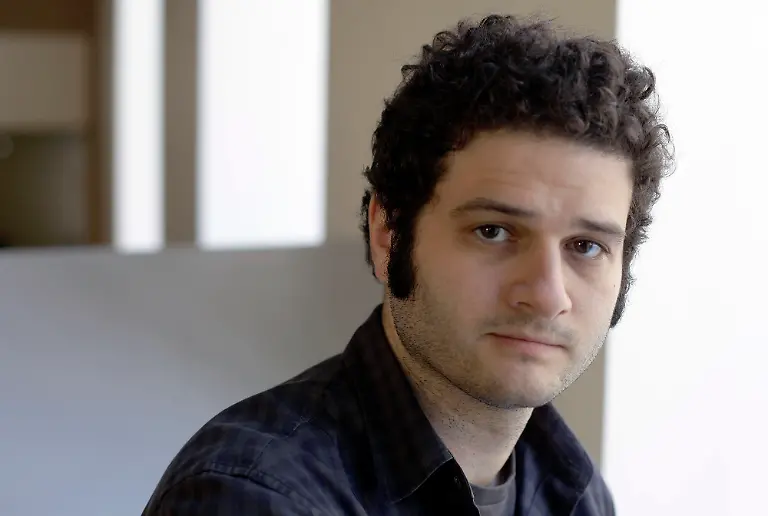 FILE-In-this-Thursday-April-26-2012-file-photo-Dustin-Moskovitz-co-founder-of-the-collaborative-software-company-Asana-poses-outside-of-his-office-in-San-Francisco-Facebook-co-founder-Dustin-Moskovitz-has-been-selling-150-000-shares-of-Facebook-stock-a-day-out-of-the-hundreds-of-millions-that-he-owns-So-far-he-has-shed-1-35-million-shares-for-proceeds-of-26-2-million-at-prices-ranging-from-18-79-to-20-08