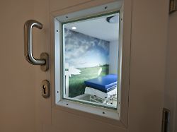 Ermittlungen gegen Insassen: Missbrauchsverdacht: Mädchen soll mit Mutter in Maßregelvollzug gekommen sein