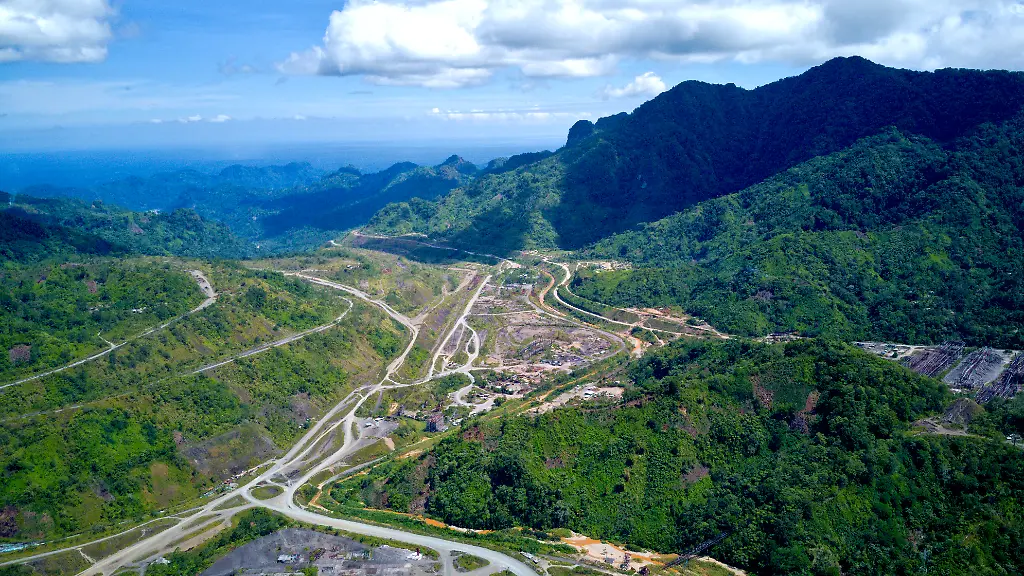 Aerial-view-over-Panguna-mine-looking-at-the-entry-to-the-mine-and-the-coast