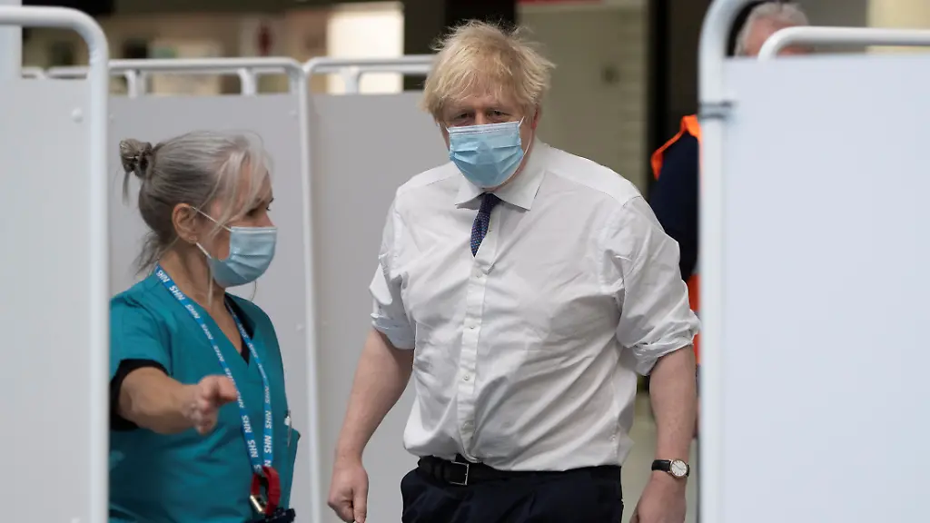 2021-01-11T152433Z-294840407-RC2R5L95KWAG-RTRMADP-3-HEALTH-CORONAVIRUS-BRITAIN-VACCINE