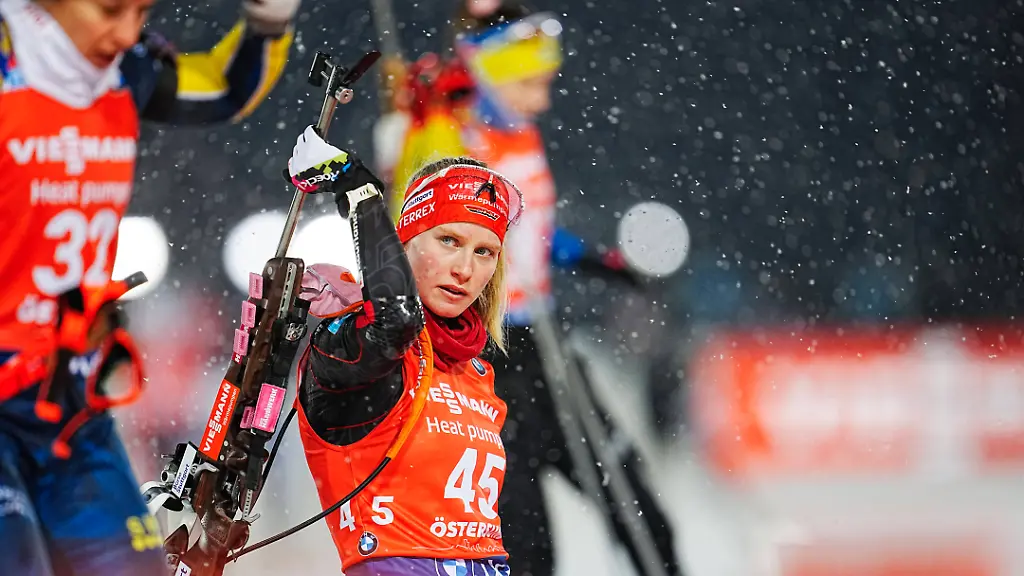 OeSTERSUND-SVERIGE-20251205-Julia-Tannheimer-Tyskland-under-inskjutningen-infoer-damernas-7-5-km-sprint-vid-vaerldscuptaevlingarna-i-skidskytte-pa-Oestersunds-skidstadion-i-Oestersund-Sverige-5-december-2025-OeSTERSUND-SVERIGE-x9200x-OeSTERSUND-SWEDEN-20251205-Julia-Tannheimer-Germany-during-the-start-of-the-womens-7