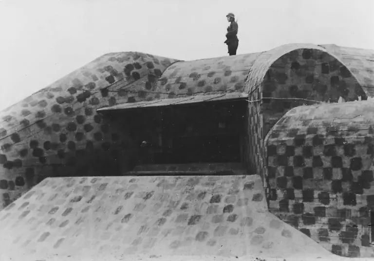 Eingeschraenkte-Rechte-fuer-bestimmte-redaktionelle-Kunden-in-Deutschland-Limited-rights-for-specific-editorial-clients-in-Germany