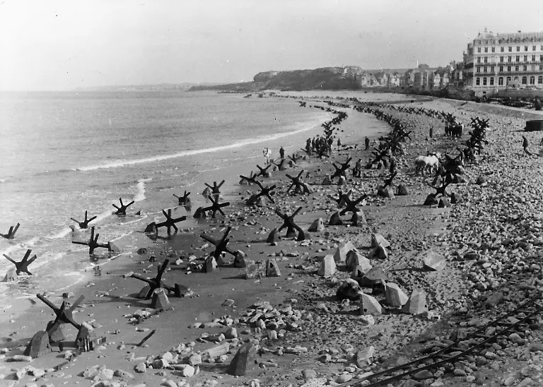 Eingeschraenkte-Rechte-fuer-bestimmte-redaktionelle-Kunden-in-Deutschland-Limited-rights-for-specific-editorial-clients-in-Germany