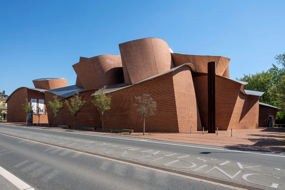 Herford-Museum-fuer-zeitgenoessische-Kunst-2005-von-Frank-Gehry-erbaut