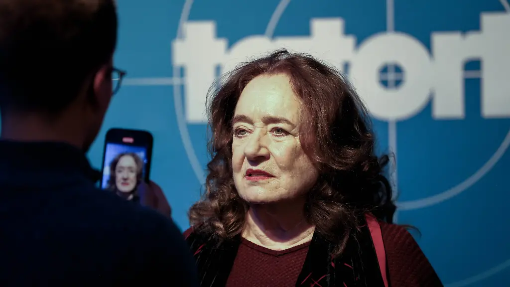 Premiere-Muenster-Tatort-Pressetermin-zur-Premiere-des-neuen-Muenster-Tatort-Die-Erfindung-des-Rades-Die-Ausstrahlung-ist-am-7-Dezember-im-Ersten-und-der-ARD-Mediathek-Mechthild-Grossmann-als-Wilhelmine-Klemm-Muenster-Nordrhein-Westfalen-DEU-Deutschland-25-11