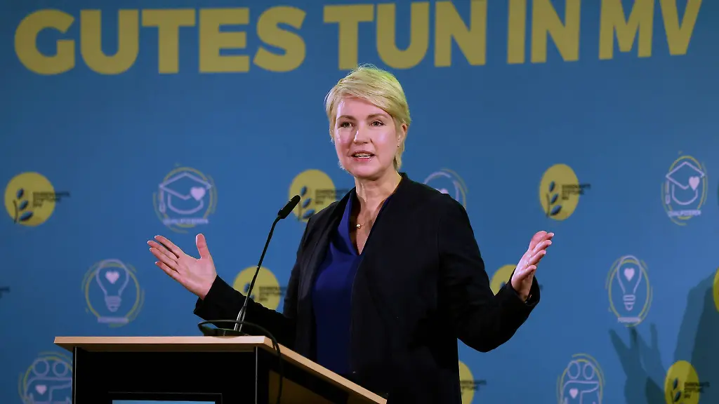 Zum-Tag-des-Ehrenamts-wuerdigt-Schwesig-wie-schon-in-den-Jahren-zuvor-ehrenamtliche-Arbeit