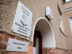 Berlin & Brandenburg: Lösung für Hausbesetzer-Senioren in der "Stillen Straße"