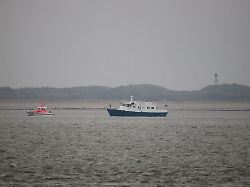 Niedersachsen & Bremen: Vor Juist auf Sandbank gelaufen - Passagiere von Bord geholt