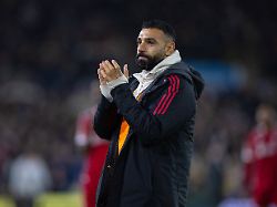 "Ich kann es nicht fassen": Liverpool-Legende Salah teilt gegen Slot aus und deutet Abschied an