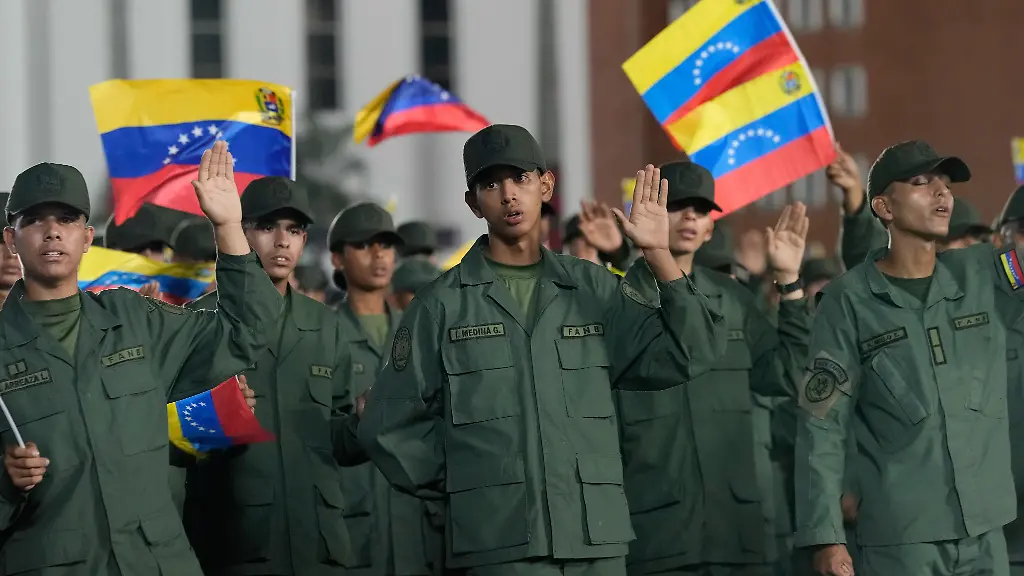 Soldiers-take-an-oath-administered-by-President-Nicolas-Maduro-during-a-civic-military-event-at-the-military-academy-in-Caracas-Venezuela-Tuesday-Nov-25-2025