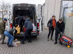 Hessen: Feuerlöscher statt Schuhe - Gezielte Hilfe für die Ukraine