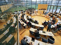 Hamburg & Schleswig-Holstein: Opposition fordert bessere Versorgung von HIV-Infizierten