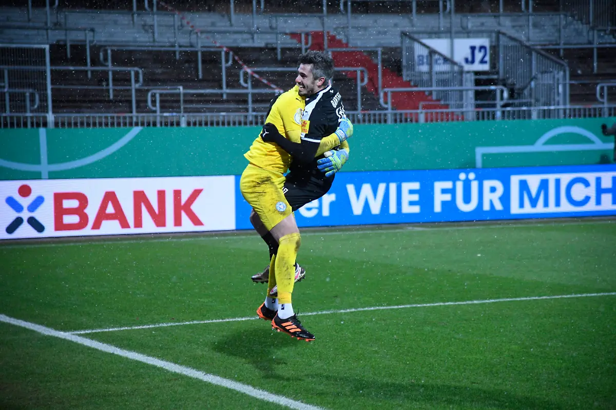 7f200059051a696b1732b773852d6ef6