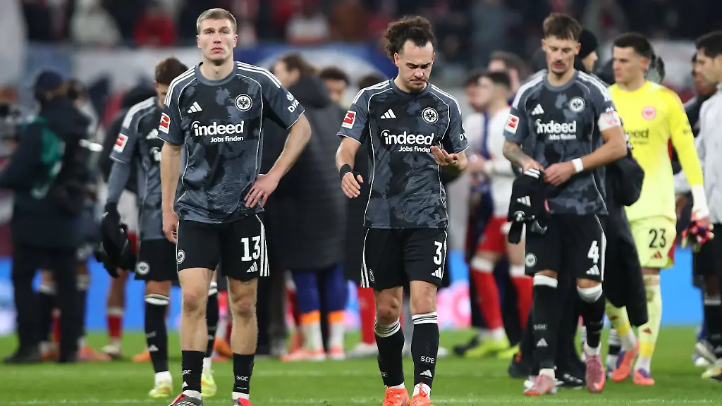 06-12-2025-xtgx-Fussball-1-Bundesliga-RB-Leipzig-Eintracht-Frankfurt-v-l