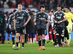 Noch Jobgarantie für Toppmöller: Bei Eintracht Frankfurt herrscht blankes Entsetzen