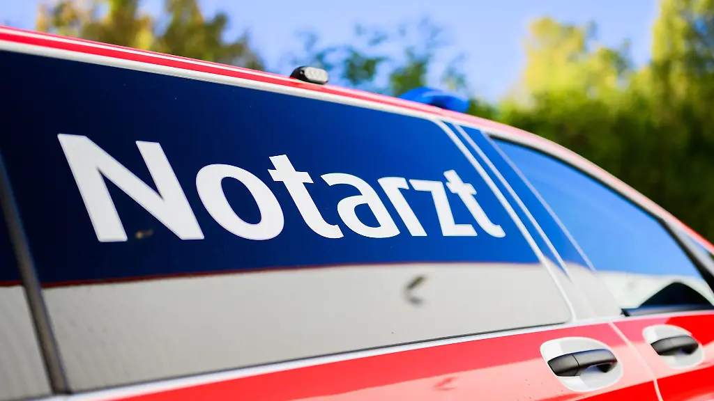 Der-Notarzt-konnte-bei-einem-Unfall-im-Kreis-Kleve-am-Sonntags-nichts-mehr-machen-Die-Autofahrer-aus-Kranenburg-war-sofort-tot