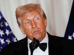 Präsident erhöht den Druck: Kippt der Supreme Court Trumps Zoll-Rundumschlag?