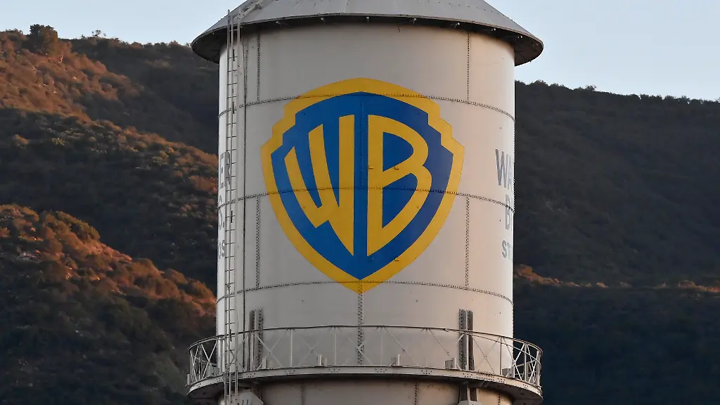 A-water-tower-is-seen-on-the-Warner-Bros-Studios-lot-in-Burbank-California-on-Sunday-December-7-2025-Netflix-agreed-to-buy-Warner-Bros-Discovery-in-a-deal-valued-at-82-7-billion-after-securing-financing-from-a-group-of-banks