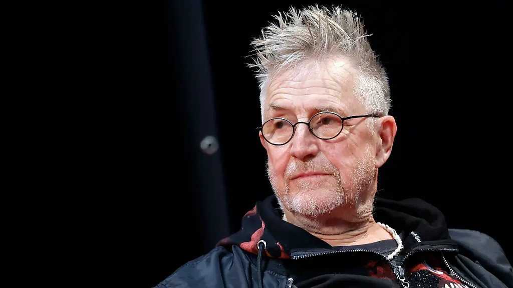 Schauspieler-Martin-Semmelrogge-u-a-Das-Boot-auf-der-German-Film-Comic-Con-Dortmund-in-der-Messe-Dortmund-Dortmund-06-12