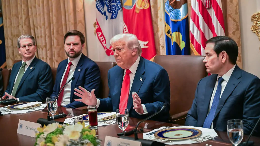 United-States-President-Donald-J-Trump-hosts-a-bilateral-lunch-with-President-Javier-Gerardo-Milei-of-the-Argentine-Republic-in-the-Cabinet-Room-of-the-White-House-in-Washington-DC-USA-on-Tuesday-14-October-2025