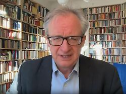 Albrecht von Lucke: "Grundfrage ist, wann man Renten senken muss"