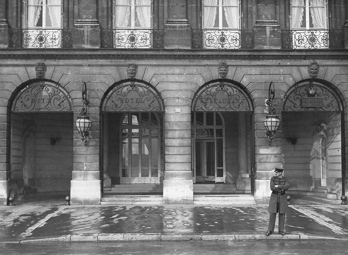 This-is-the-entrance-of-the-Hotel-Ritz-in-Paris-France-shown-Nov-22-1934