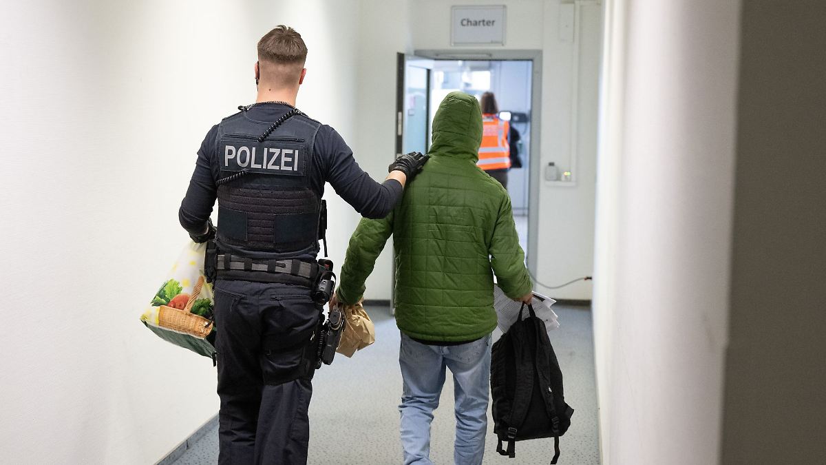 Neue-Pflichten-und-K-rzungen-EU-Staaten-einigen-sich-auf-Versch-rfung-der-Asylpolitik