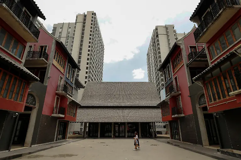 2020-12-30T230308Z-583415714-RC2ZXK9OUGSG-RTRMADP-3-THAILAND-GENTRIFICATION
