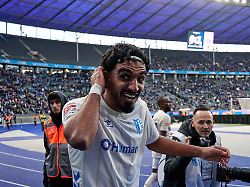 Riesenglück für Ghrieb: Fußball-Profi schießt Tor und stürzt dann böse ab