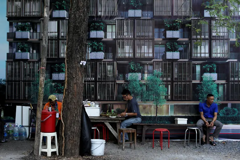 2020-12-30T230219Z-1073620778-RC2ZXK92QKWV-RTRMADP-3-THAILAND-GENTRIFICATION