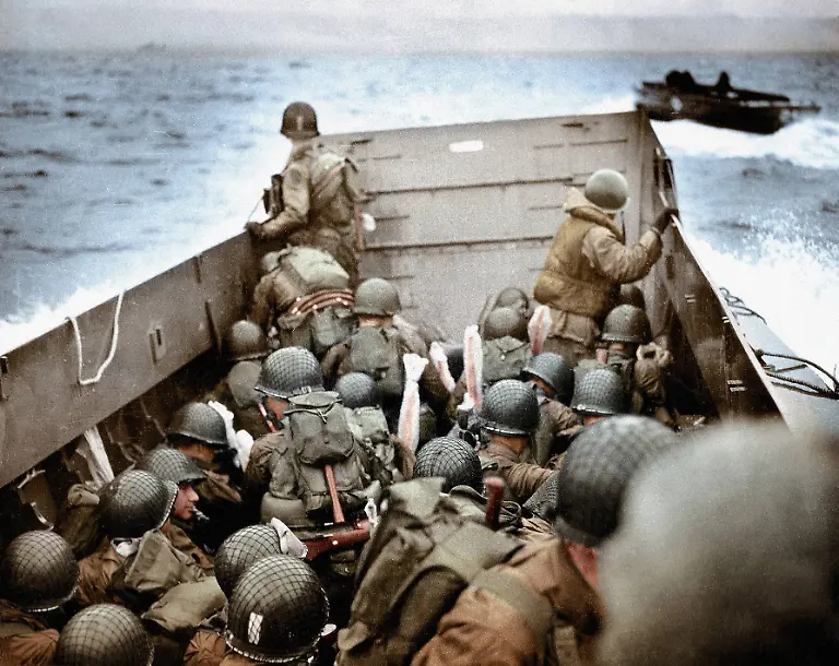 WW-II-historical-war-world-war-second-world-war-operation-Overlord-Overlord-invasion-troops-landing-craft-boat-LCVP-Omaha-Beach-June-1944-soldiers-military-weapons-arms-Saint-Laurent-sur-Mer-allies-Allied-Forces-Normandy-France-Europe-D-Day