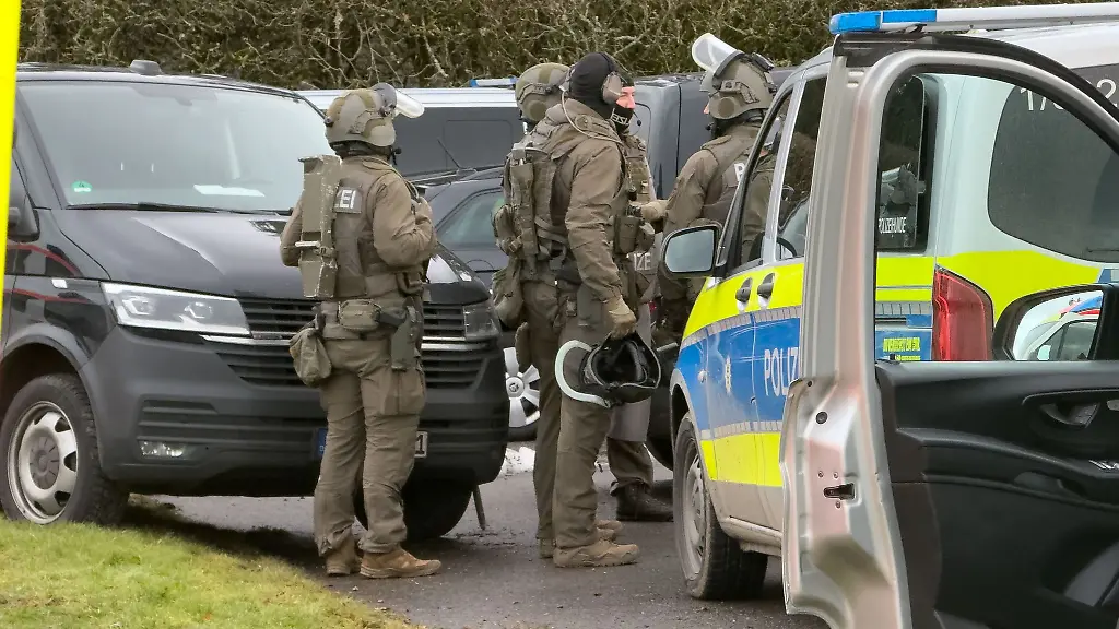 Das-SEK-war-seit-dem-Morgen-im-Einsatz