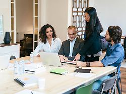 Mitbestimmung im Job  : Alternative Gremien: Was Mitarbeiterräte leisten können