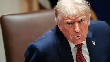 2025-12-08T205445Z_465016984_RC2JCIAUUCNT_RTRMADP_3_USA-TRUMP