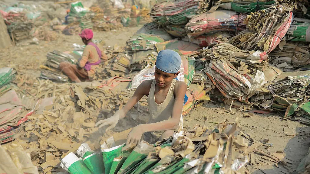 Das-EU-Lieferkettengesetz-soll-Menschen-weltweit-vor-Ausbeutung-schuetzen