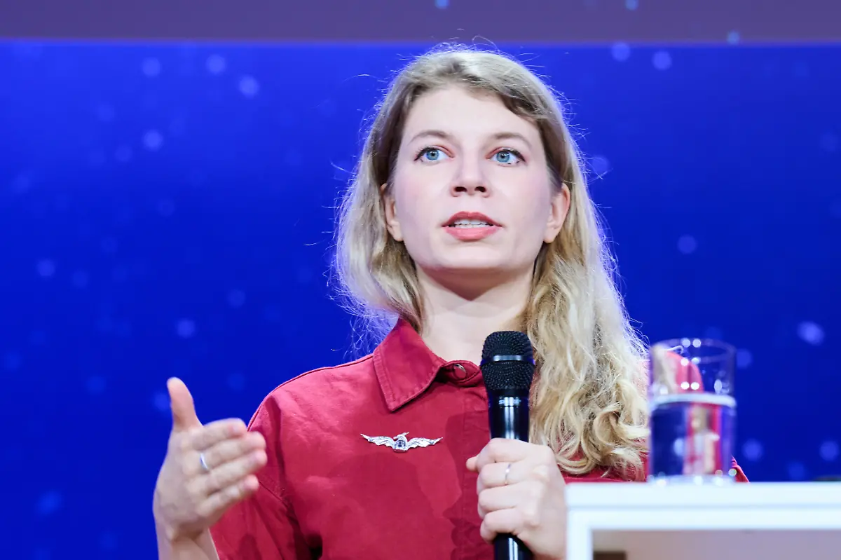 Rabea-Rogge-Astronautin-erste-deutsche-Frau-im-All-Elektroingenieurin-spricht-beim-Weltraumkongress-NewSpace-Aufbruch-in-die-industrielle-Zukunft-im-Berliner-Congress-Center-BCC
