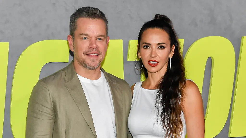 Matt-Damon-left-and-wife-Luciana-Barroso-attend-the-Apple-Original-Films-premiere-of-The-Instigators-at-Jazz-at-Lincoln-Center-on-Wednesday-July-31-2024-in-New-York