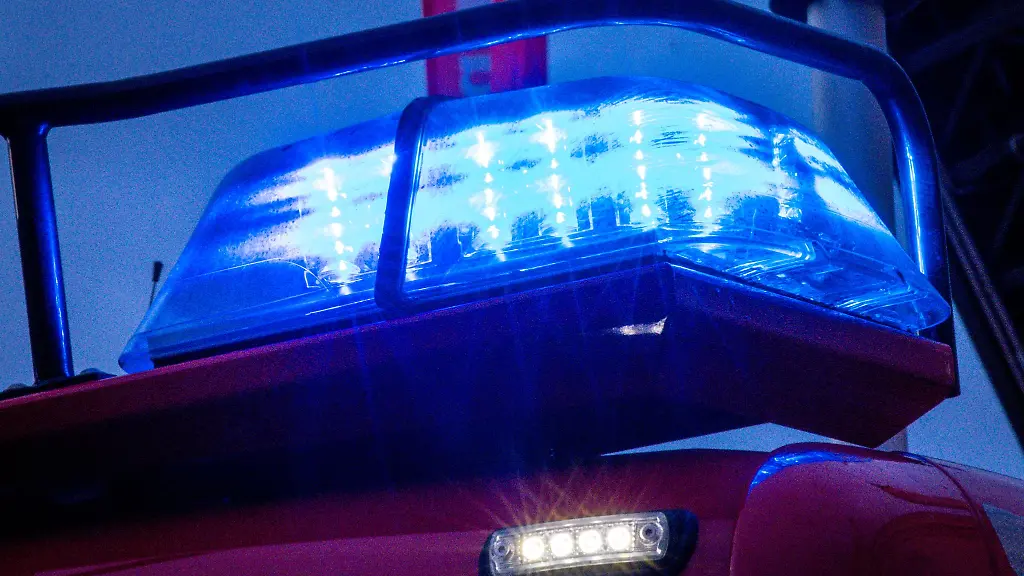 Das-Feuer-war-am-Montagabend-aus-ungeklaerter-Ursache-ausgebrochen-wie-ein-Sprecher-der-Feuerwehr-sagte