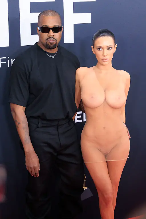 February-2-2025-Los-Angeles-California-USA-EDITOR-S-NOTE-Image-contains-nudity-Kanye-West-and-wife-Bianca-Censori-at-the-67th-Grammy-Awards-held-at-Crypto-com-Arena-in-Los-Angeles-California-on-Sunday-February-2-2025