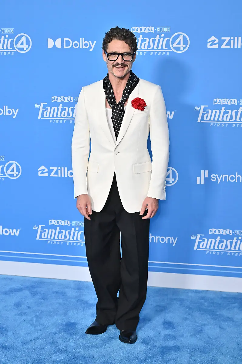 Pedro-Pascal-bei-der-Weltpremiere-des-Kinofilms-The-Fantastic-Four-First-Steps-im-Dorothy-Chandler-Pavilion-Los-Angeles-21-07-2025-Pedro-Pascal-at-the-world-premiere-of-the-movie-The-Fantastic-Four-First-Steps-at-the-Dorothy-Chandler-Pavilion-Los-Angeles-21-07-2025-Foto-xD