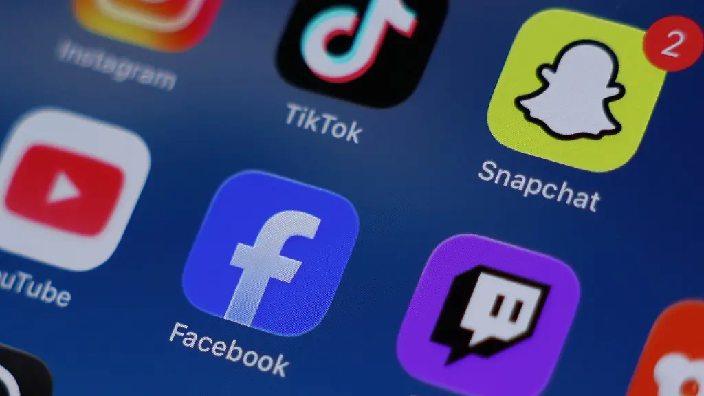 Instagram-TikTok-Snapchat-YouTube-Facebook-Twitch-and-Reddit-applications-are-displayed-on-a-mobile-phone-ahead-of-new-law-banning-social-media-for-users-under-16-in-Australia-in-this-picture-illustration-taken-on-December-9-2025