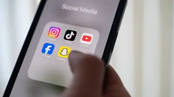 497717054