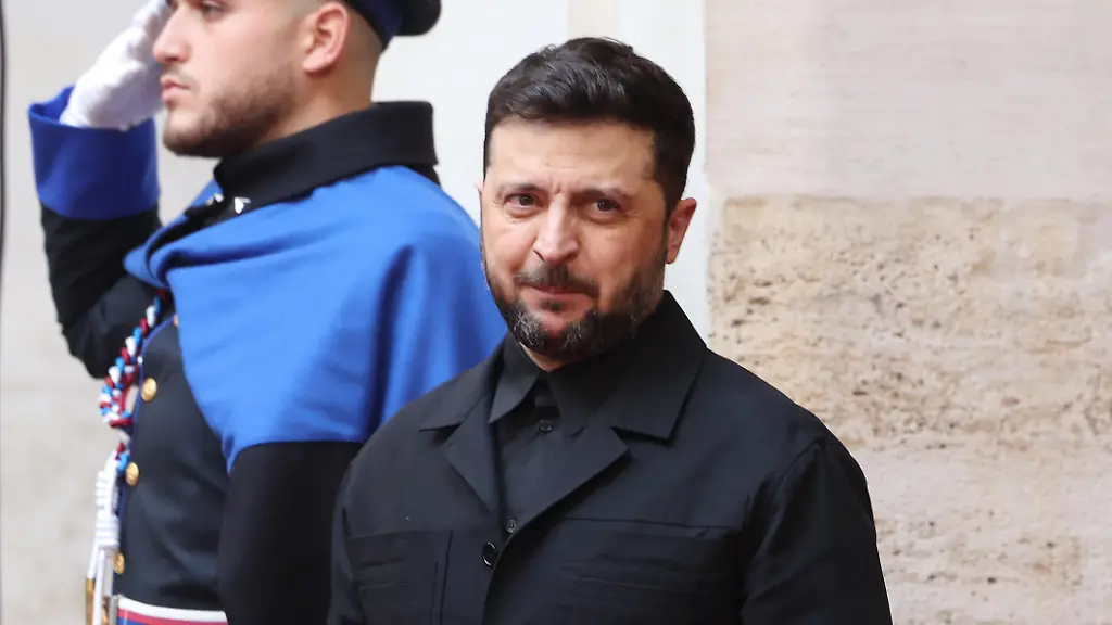 Rome-Italy-December-9-2025-Prime-Minister-Giorgia-Meloni-receives-Ukrainian-President-Volodymyr-Zelensky-at-Palazzo-Chigi