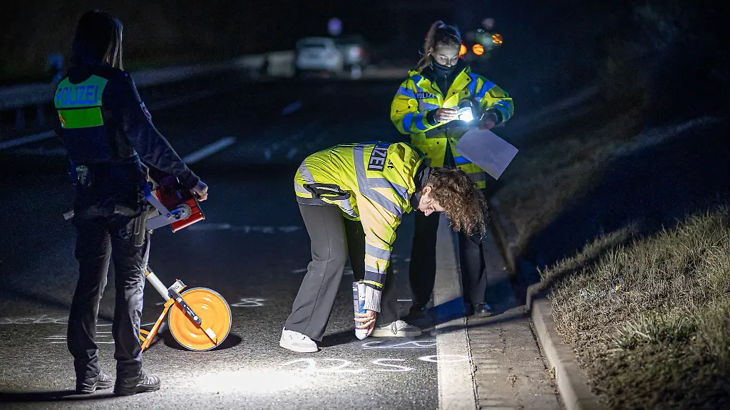 Die-Fussgaengerin-starb-noch-an-der-Unfallstelle