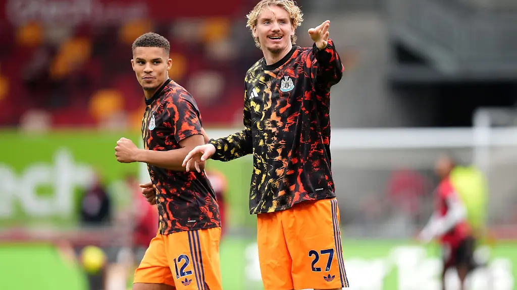 Malick-Thiaw-l-und-Nick-Woltemade-von-Newcastle-United-treffen-in-der-Champions-League-auf-Bayer-Leverkusen