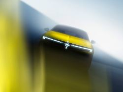 Viel Auto fürs Geld: Opel Astra geht hell illuminiert in die zweite Amtszeit