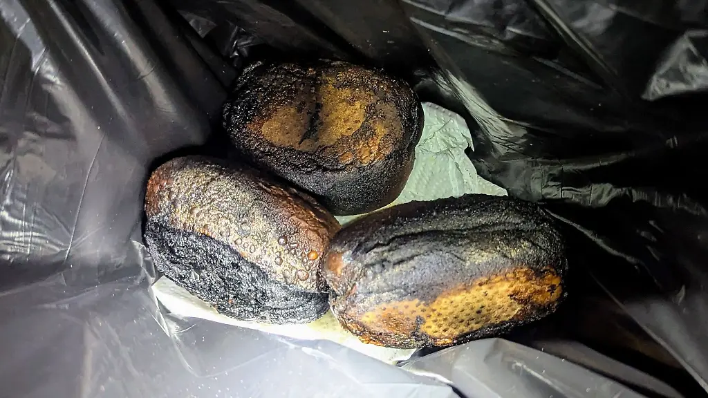 Drei-Broetchen-haben-am-Niederrhein-einen-Feuerwehreinsatz-ausgeloest