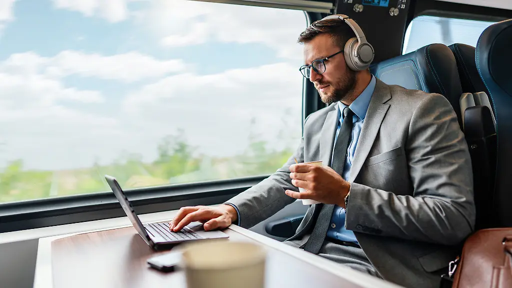 Ein-leichtes-und-schlankes-Notebook-wie-diese-MacBook-Alternativen-von-Asus-Co-sind-ideal-um-unterwegs-zu-arbeiten