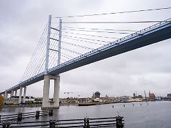Mecklenburg-Vorpommern: Rügenbrücke nach Unfall voll gesperrt