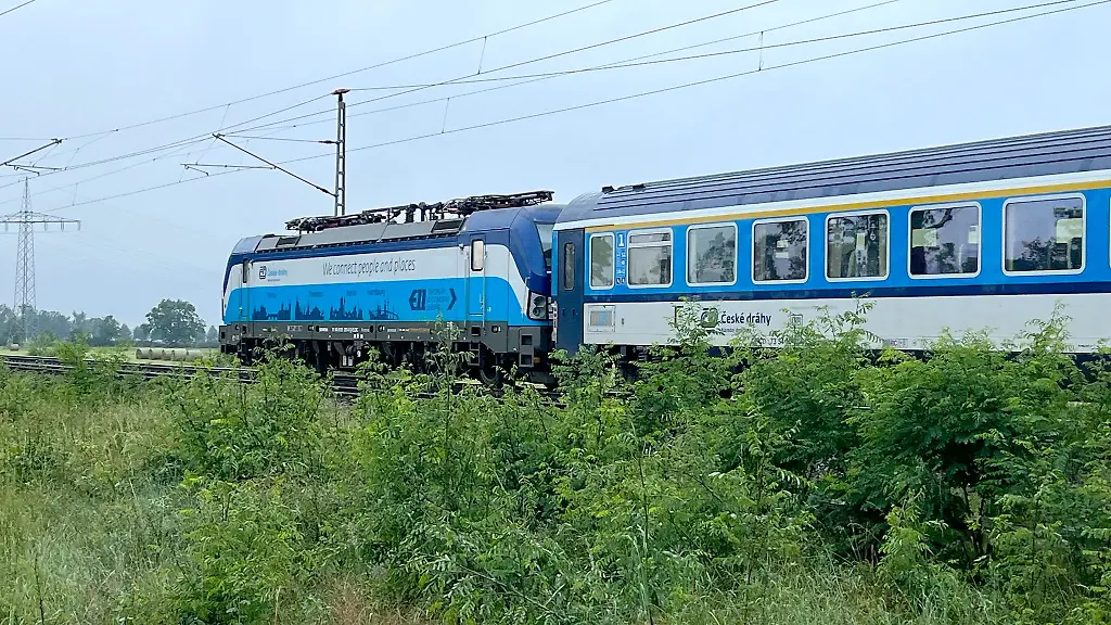 Auf-der-Strecke-Dresden-Prag-kam-es-in-den-vergangenen-Wochen-immer-wieder-zu-Einschraenkungen-wegen-Bauarbeiten